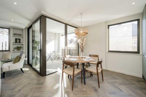 undefined, Craven Avenue, London W5