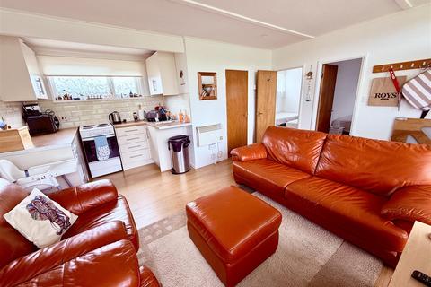 2 bedroom chalet for sale, Broadside Chalet Park, Stalham