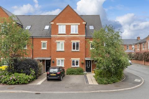Glanville Way, Epsom