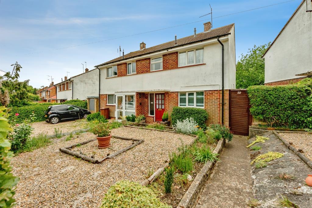 3 bedroom semi-detached house for sale