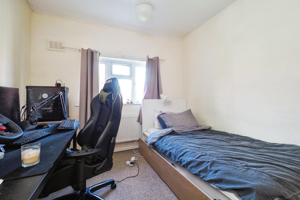 Alexandra Crescent, Beeston, Nottingham, Nottinghamshire, NG9 - View 6
