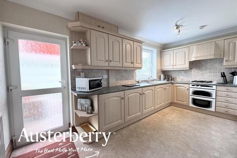 2 bedroom semi-detached bungalow for sale, Coupe Drive, Stoke-On-Trent ST3