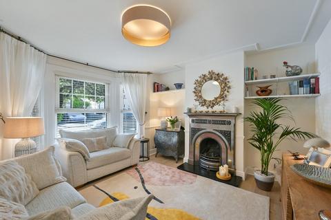 3 bedroom semi-detached house for sale, Hook Road, Epsom