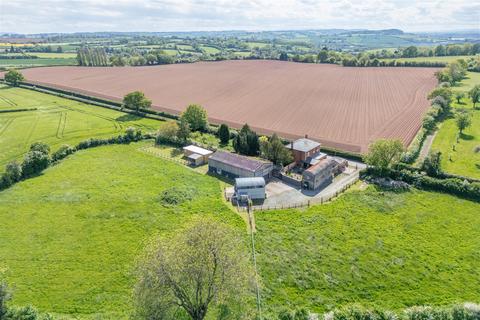 3 bedroom country house for sale, Stoke Prior with 2.71 acre plot