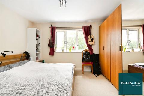 2 bedroom terraced house for sale, Amber Grove, Cricklewood, NW2