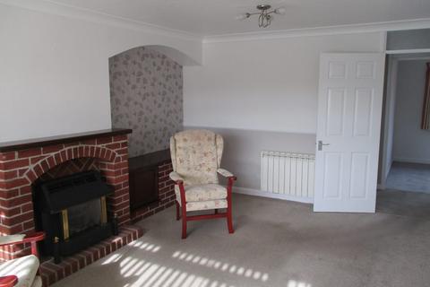 2 bedroom bungalow to rent, Winston Road, Exmouth