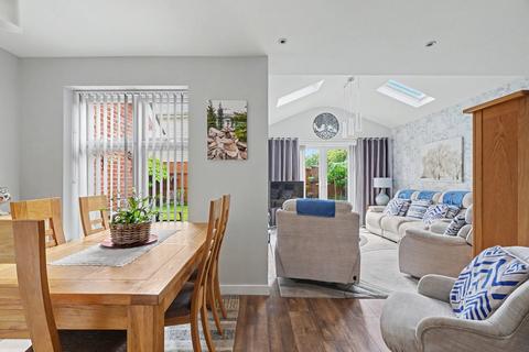 4 bedroom detached house for sale, Primrose Close, Snodland ME6