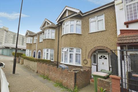 3 bedroom terraced house for sale, Rochester Ave, Upton Park, London, E13 9JL