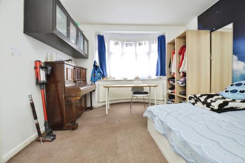 3 bedroom terraced house for sale, Rochester Ave, Upton Park, London, E13 9JL