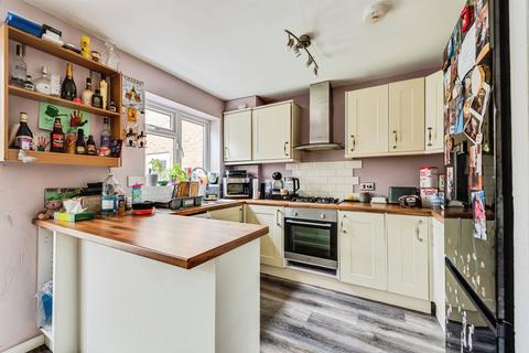 3 bedroom semi-detached house for sale, Braemar Close, Carterton