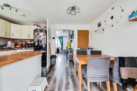 3 bedroom semi-detached house for sale, Braemar Close, Carterton