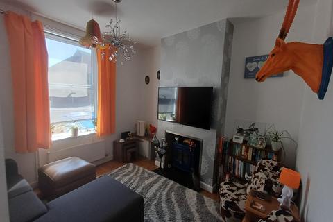 2 bedroom terraced house to rent, St. Peters Street, Lowestoft NR32