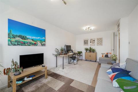 1 bedroom flat for sale, 125 Upper Richmond Road, Putney, London