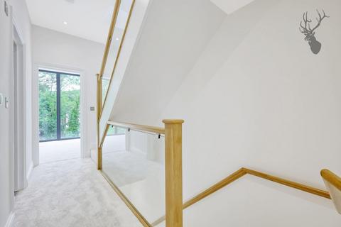 4 bedroom house for sale, Pino Way, Chingford