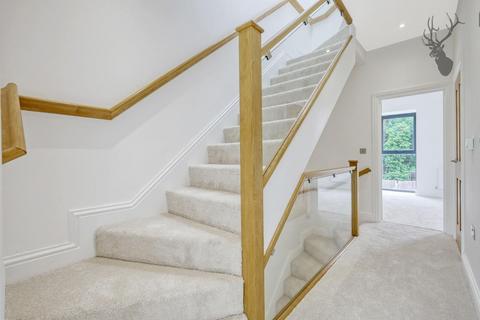 4 bedroom house for sale, Pino Way, Chingford