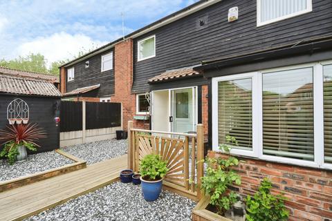 Aintree Close, Telford, TF1