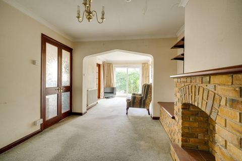 2 bedroom bungalow for sale, Emu Close, Heath And Reach