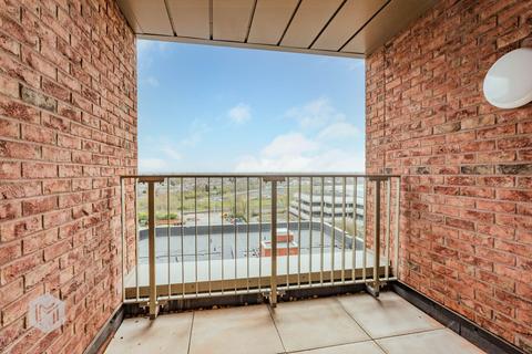 2 bedroom apartment to rent, Trafford Gardens, Botanical Avenue, M16