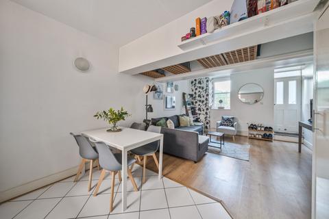 1 bedroom flat for sale, Clapham Road, London SW9