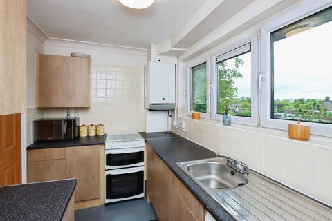 2 bedroom flat for sale, Stradbroke Walk, Sheffield