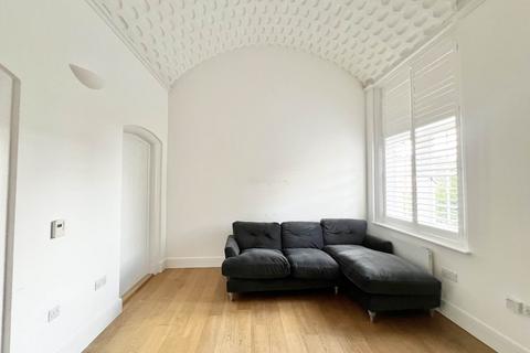 1 bedroom apartment for sale, Tudor Court, Brentwood CM14