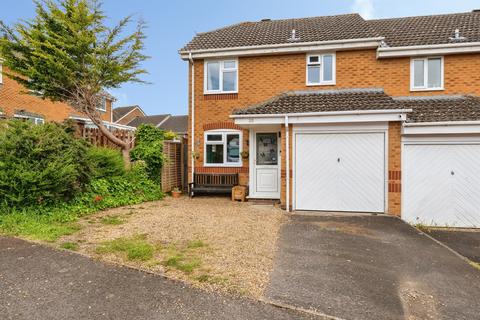 3 bedroom end of terrace house for sale, Wicks Drive, CHIPPENHAM