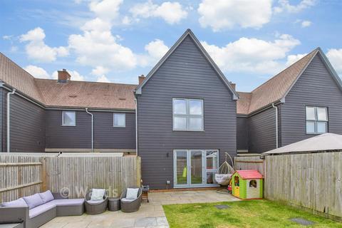 3 bedroom terraced house for sale, Conningbrook Avenue, Kennington, Ashford, Kent