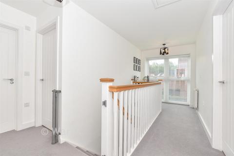 3 bedroom terraced house for sale, Conningbrook Avenue, Ashford TN24