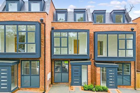 4 bedroom house for sale, Pino Way, Chingford