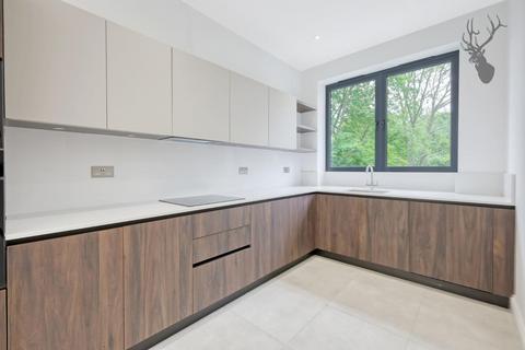 4 bedroom house for sale, Pino Way, Chingford