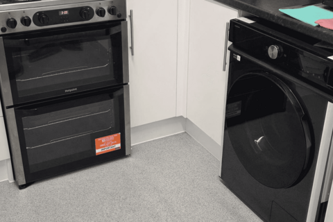 1 bedroom in a house share to rent, Spey Street, London, E14