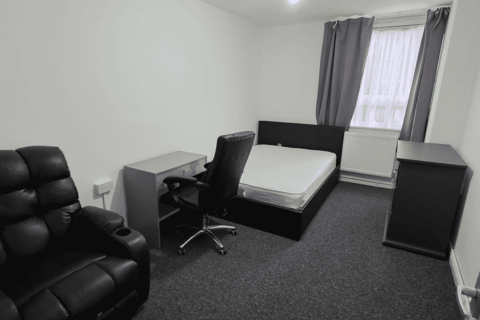 1 bedroom in a house share to rent, Spey Street, London, E14