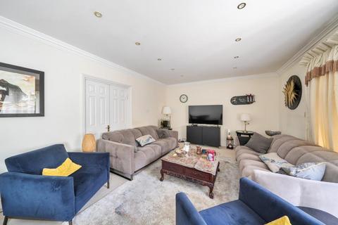 3 bedroom flat for sale, Haddon Court,  Hanbury Close,  NW4