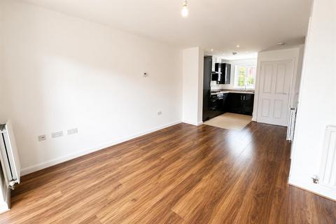 2 bedroom end of terrace house for sale, Crump Way, Evesham