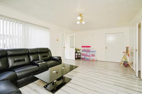 3 bedroom semi-detached house for sale, Lysander Close, Bicester