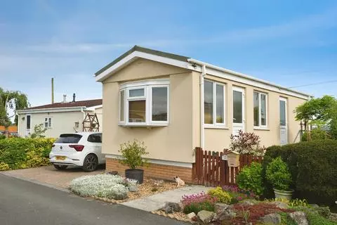 1 bedroom park home for sale