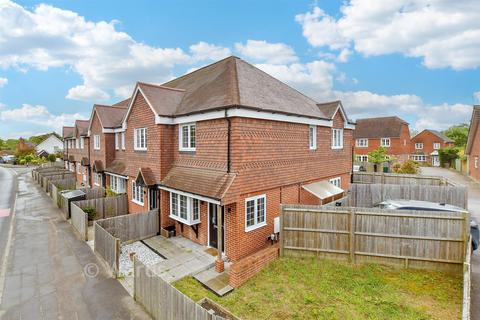 undefined, Bishop Close, Ashford TN26