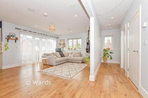 undefined, Bishop Close, Ashford TN26