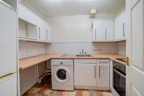 1 bedroom flat for sale, Waterside Court, Alton, Hampshire, GU34