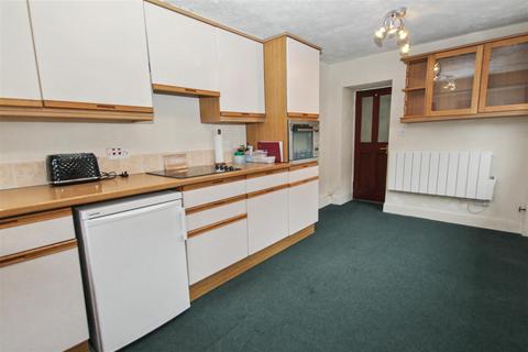 2 bedroom terraced house for sale, High Street, Biggar