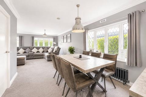 2 bedroom park home for sale, Ash Crescent, Hillcrest Park, Wythall, B47 6DU