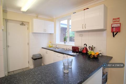 1 bedroom in a house share to rent, Cromwell Avenue, Aylesbury, HP19