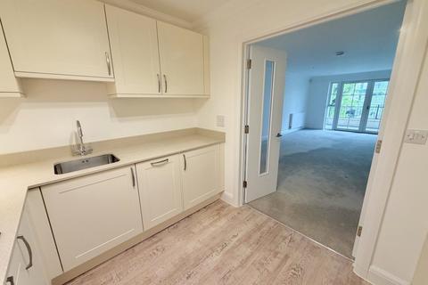 1 bedroom apartment for sale, 2 Sandbanks Road, Poole, BH14