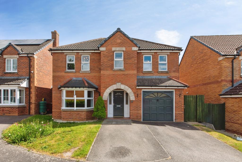4 bedroom detached house for sale