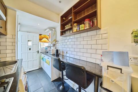 2 bedroom maisonette for sale, Hoxton Street, London, N1