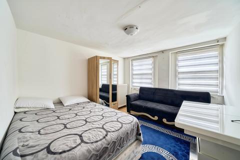 undefined, Hoxton Street, London, N1
