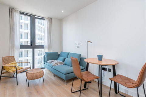 Studio to rent, Emery Way, London Dock, E1W