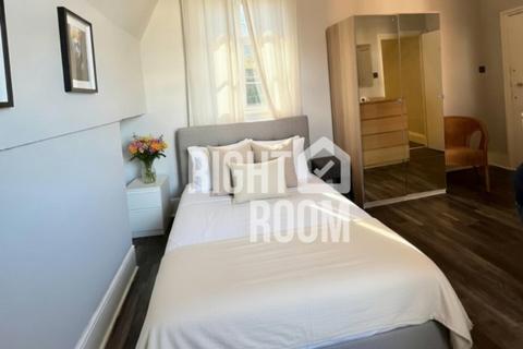 1 bedroom in a house share to rent, Room C, 24A Queenstown Road