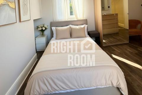 1 bedroom in a house share to rent, Room C, 24A Queenstown Road