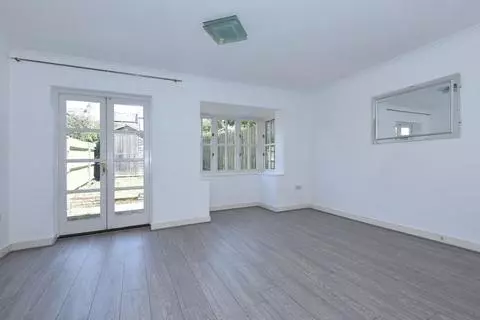 3 bedroom semi-detached house for sale - View 2